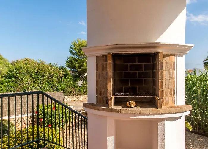 Eduard Villa Binibeca