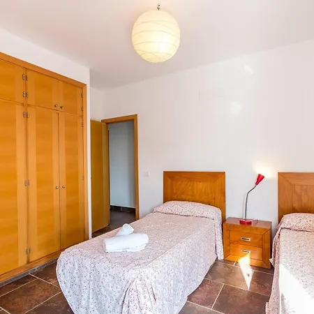 Eduard ヴィラ ビニベカ