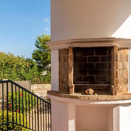 Eduard ヴィラ ビニベカ