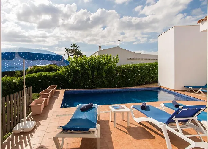 ヴィラ Eduard ビニベカ